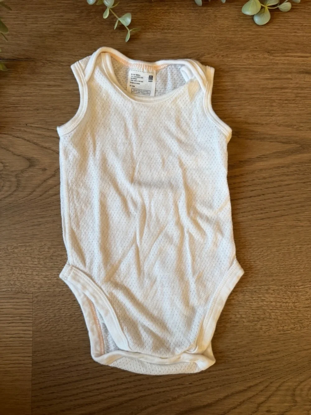 6-Piece Baby Boy Clothing Bundle 0-6M Bodysuits Romper Sleeper Uniqlo Cat & Jack